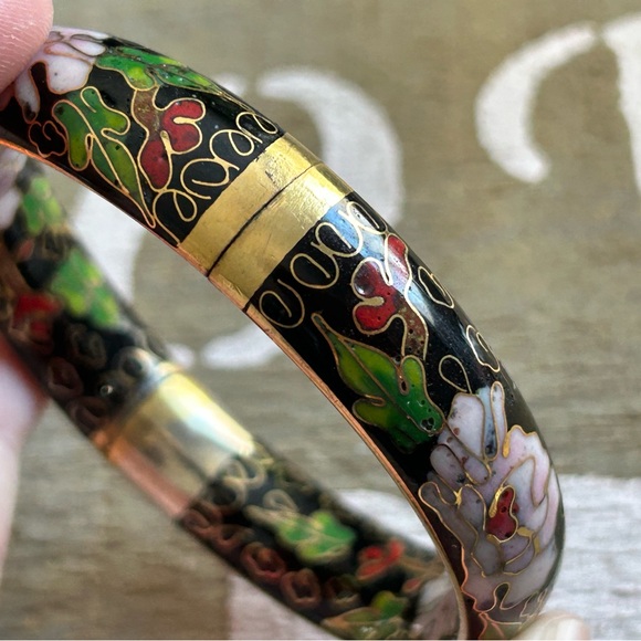 HUGE 1970 Cloisonné Floral Enamel Bangle Bracelet - Picture 6 of 11